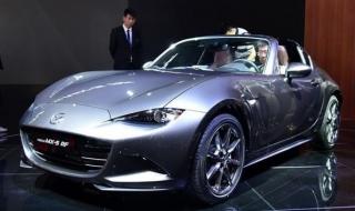 宝马z4硬顶敞篷跑车 宝马z4硬顶敞篷跑车